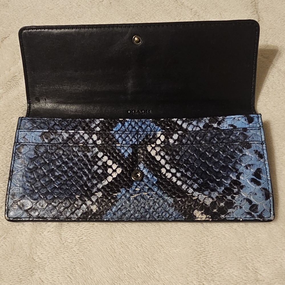 Coach Wallet - Picture 3 of 6
